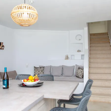 Apricot And Sea Luxury * מיקרי ויגלה