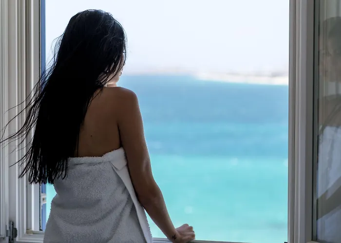 Apricot And Sea Luxury * Mikri Vigla