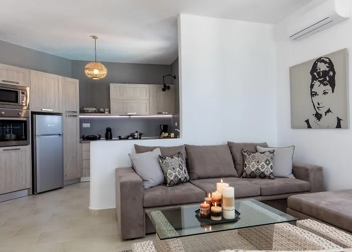 Apricot And Sea Luxury Mikri Vigla