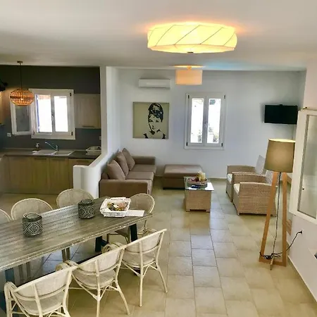 Apricot And Sea Luxury Villa *